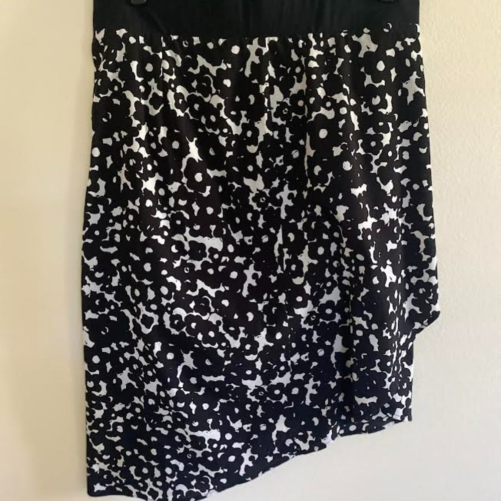 CAbi Dixon Skirt - Size L - Picture 2 of 3